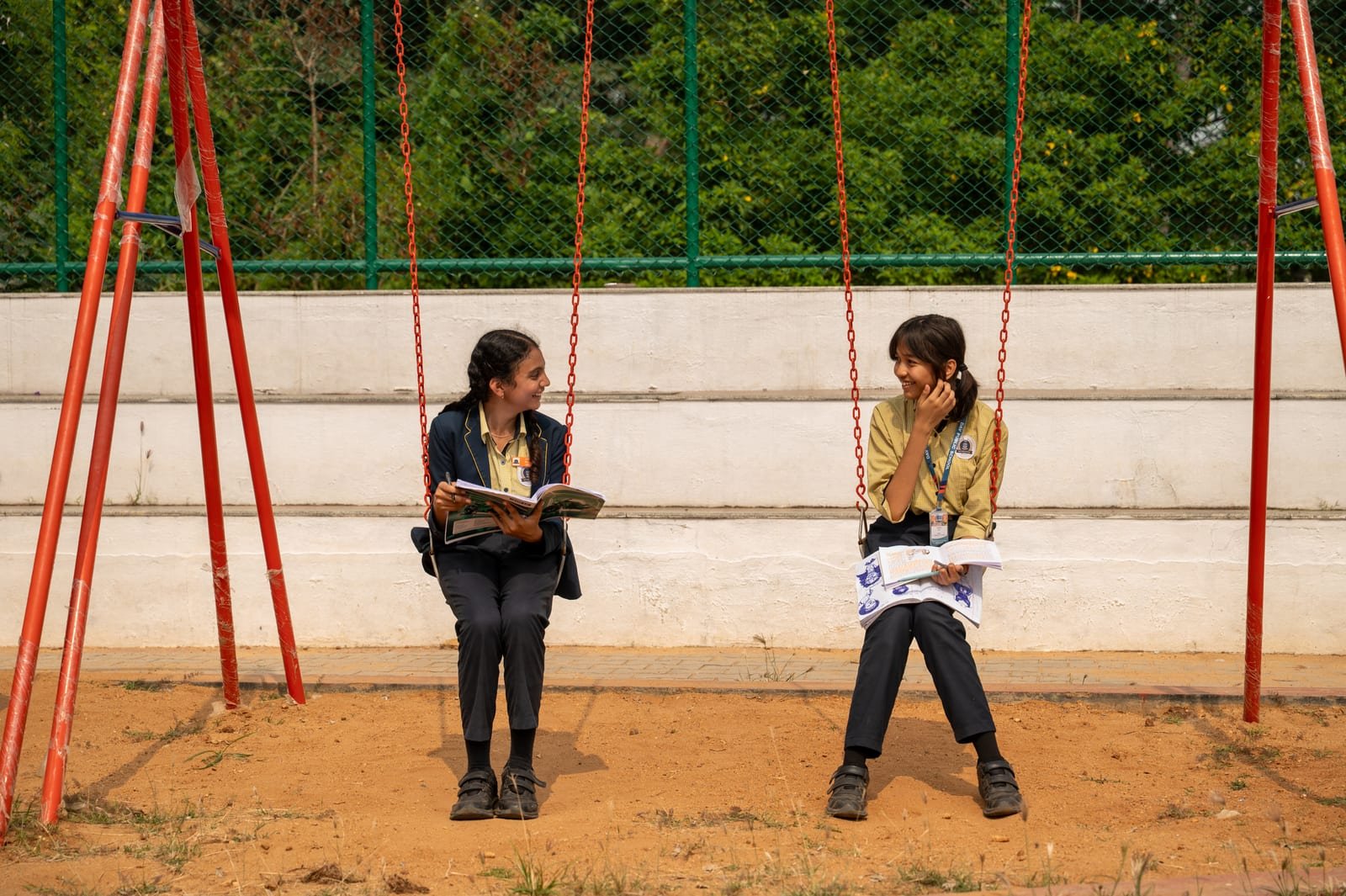 DAV teacher mentoring students